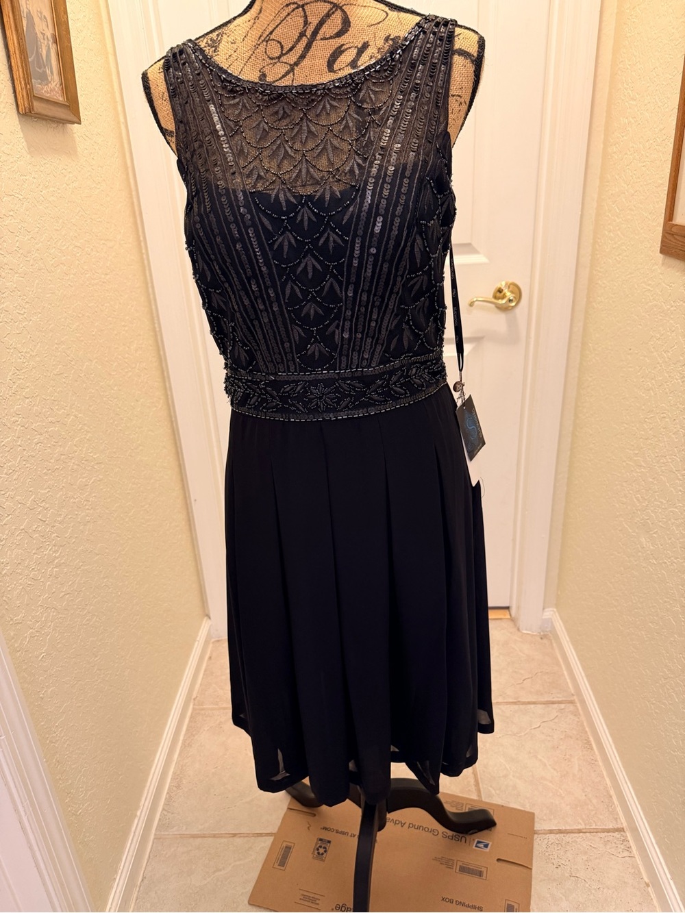 Sue Wong Black Beaded Evening Dress Size 12 Style N4216